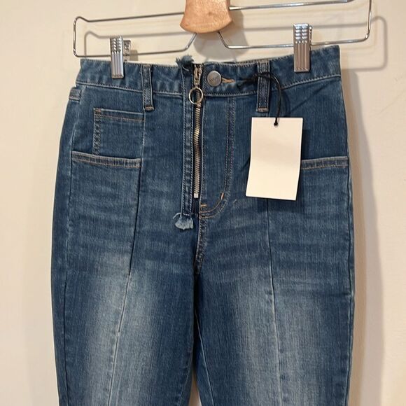 NWT EVIDNT Los Angeles Tangier Step Hem Straight Denim Jeans - Size 25 - Picture 2 of 6